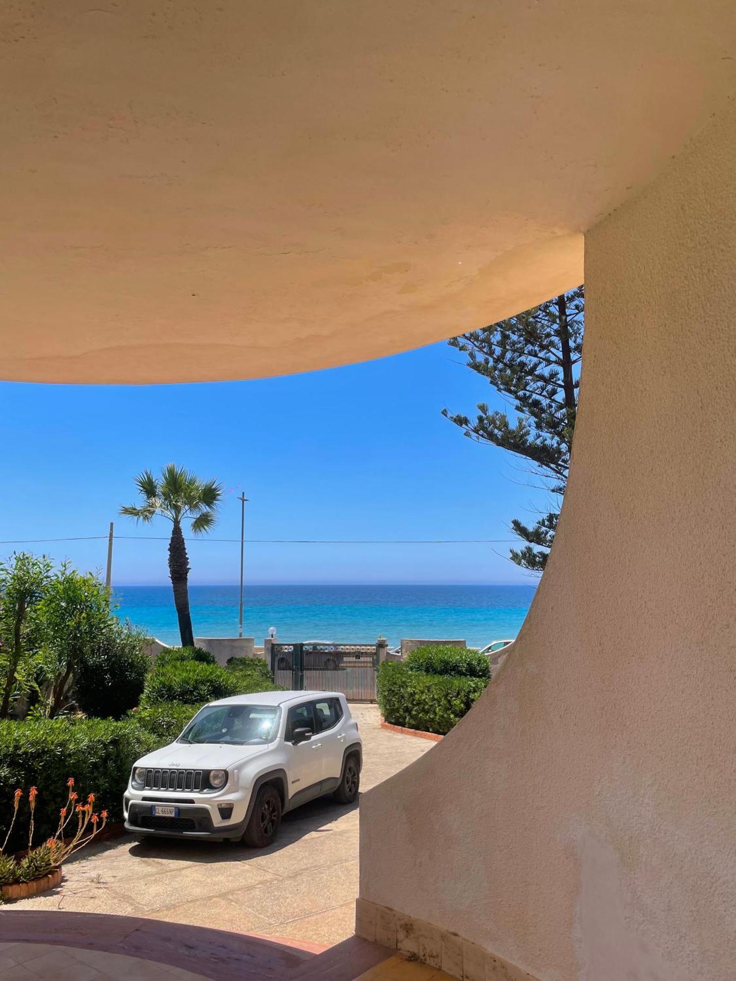 {Beach-House } Villa Mare Fuori Мадзара-дель-Валло Екстер'єр фото
