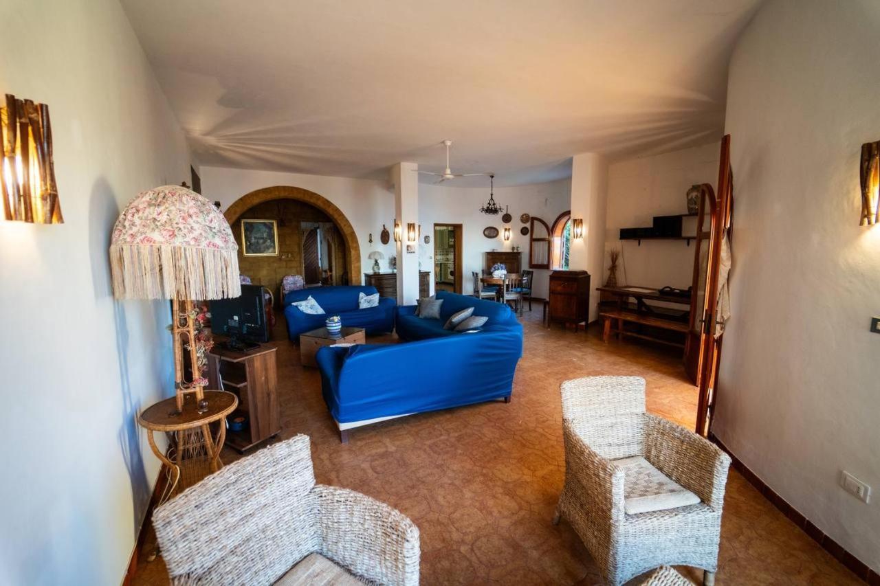 {Beach-House } Villa Mare Fuori Мадзара-дель-Валло Екстер'єр фото