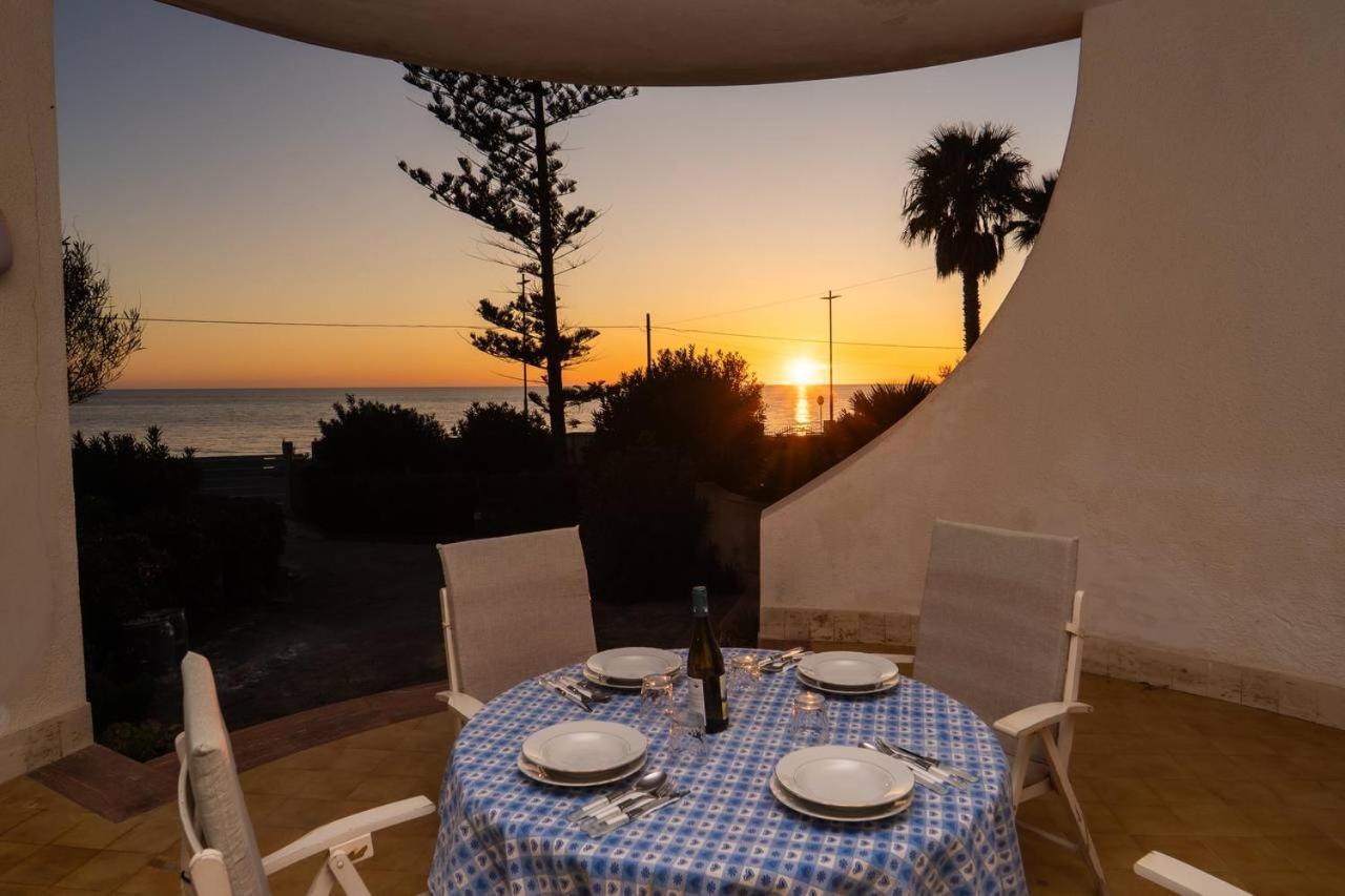 {Beach-House } Villa Mare Fuori Мадзара-дель-Валло Екстер'єр фото